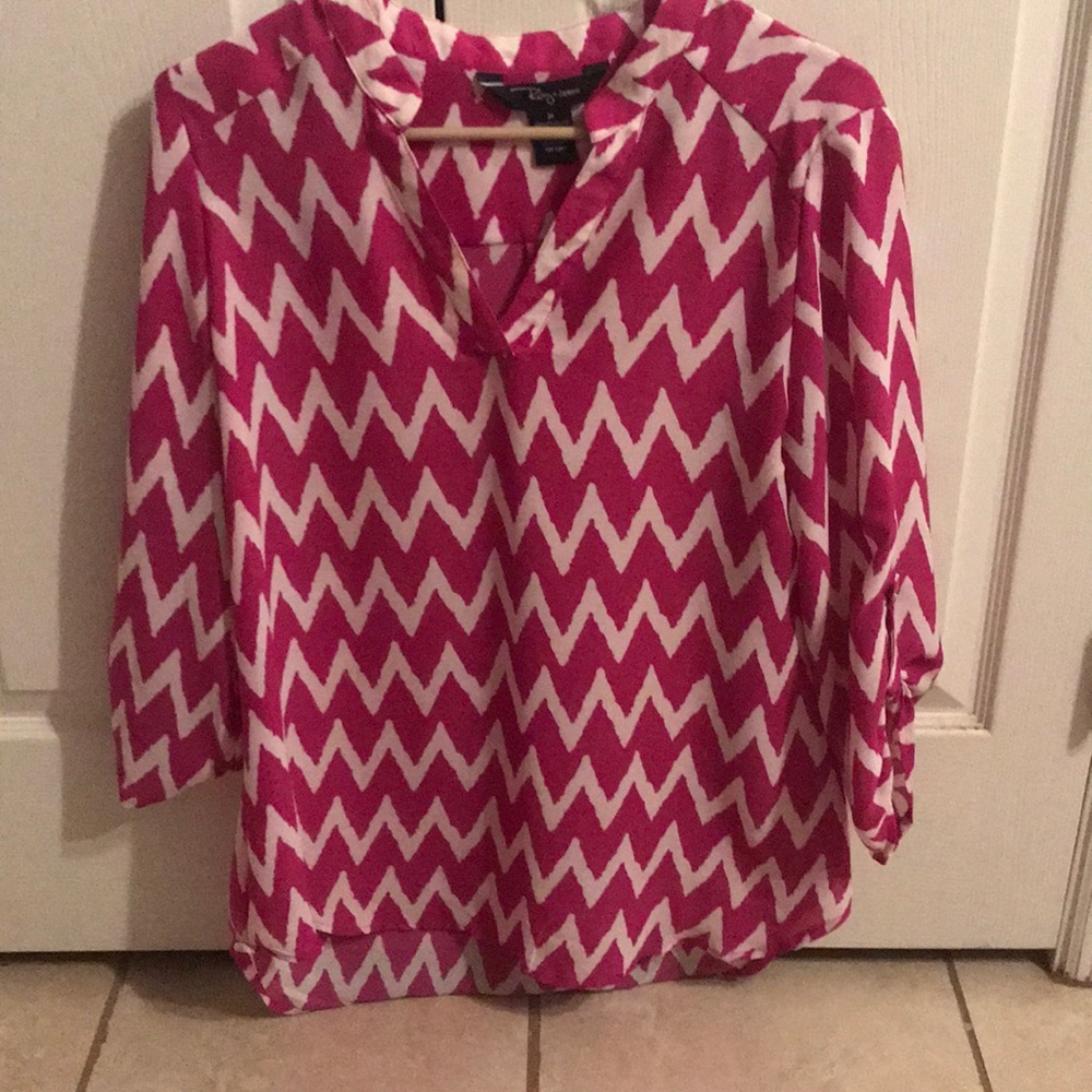 Pink and white 3/4 sleeve blouse